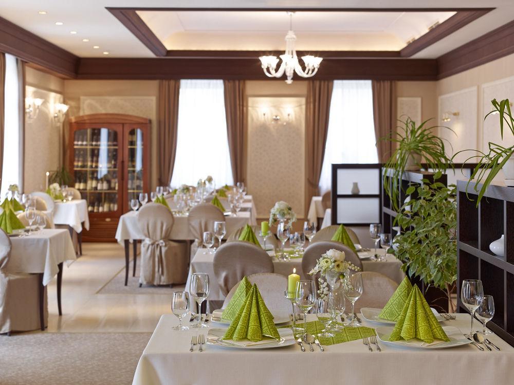 Hotel Stefanik Миява Экстерьер фото